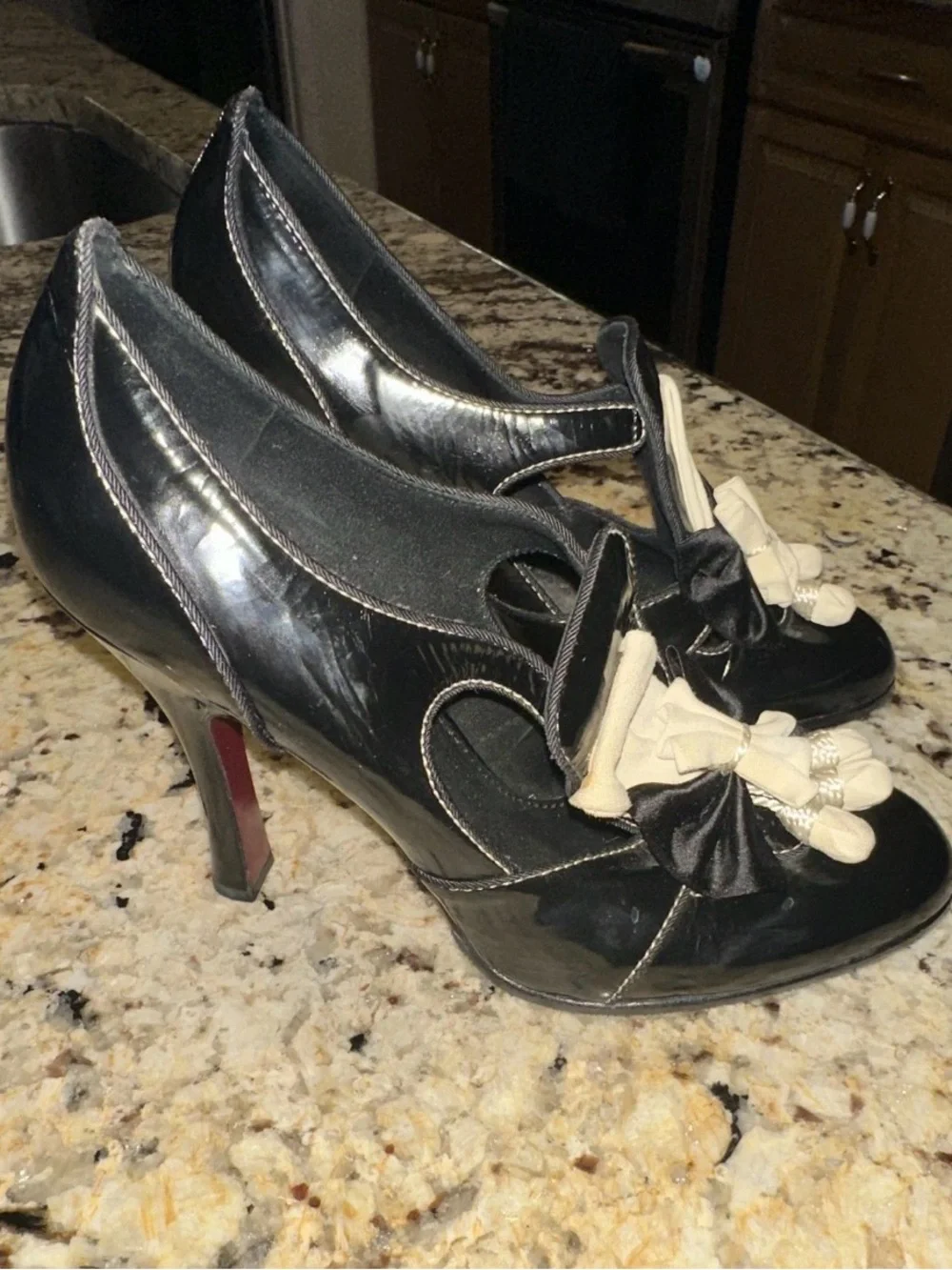 Vintage Louis Vuitton Black Leather Bow Accent Pumps